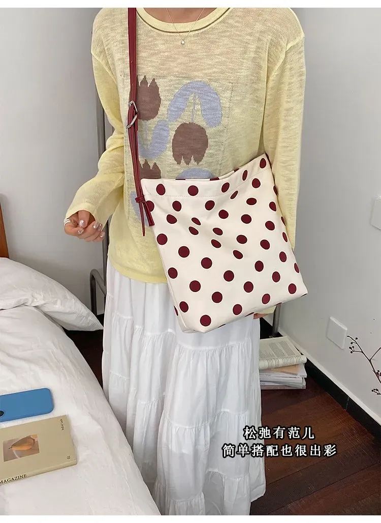 Tas Selempang Wanita Bahan PU Sintetis Motif Polkadot Warna Hitam Bentuk Kotak untuk Toko