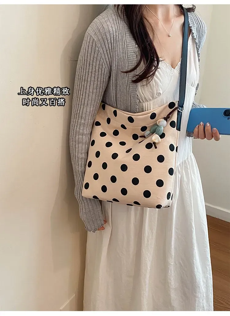Tas Selempang Wanita Bahan PU Sintetis Motif Polkadot Warna Hitam Bentuk Kotak untuk Toko