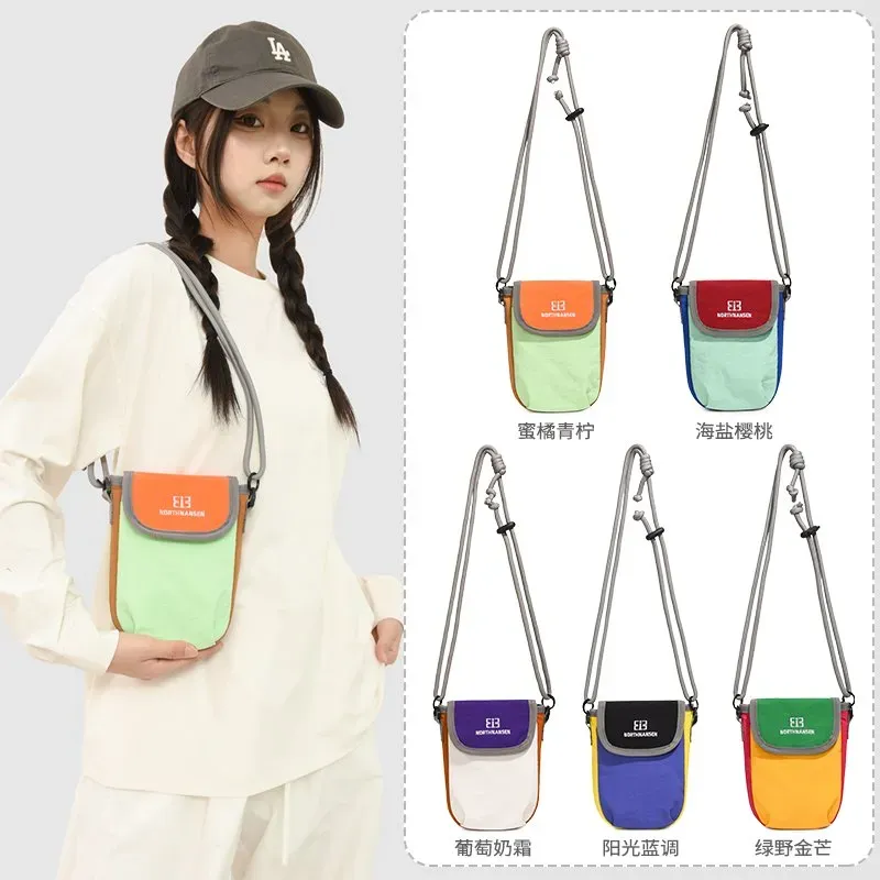 Tas Selempang Wanita Bahan Nylon Polos Bentuk Kotak Tali Panjang Resleting Pilihan Reseller