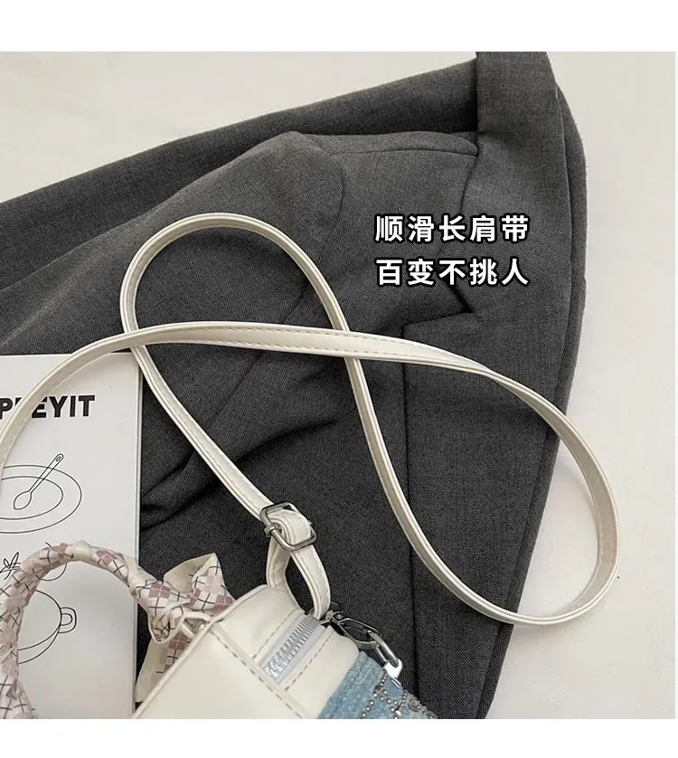 Tas Selempang Wanita Bahan PU Sintetis Motif Print Warna Putih Bentuk Bulat Tali Resleting