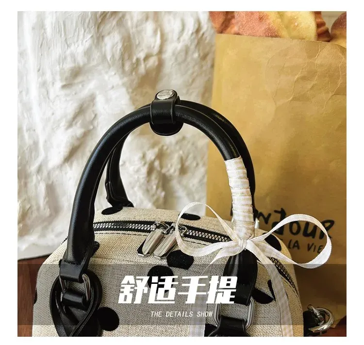 Tas Selempang Wanita Bahan PU Sintetis Motif Polkadot Warna Hitam Bentuk Bulat Stok Grosir