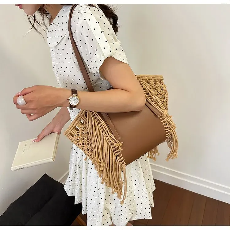 Tas Selempang Wanita Bahan PU Sintetis Tekstur Anyam Bentuk Kotak Tali Panjang Stok China