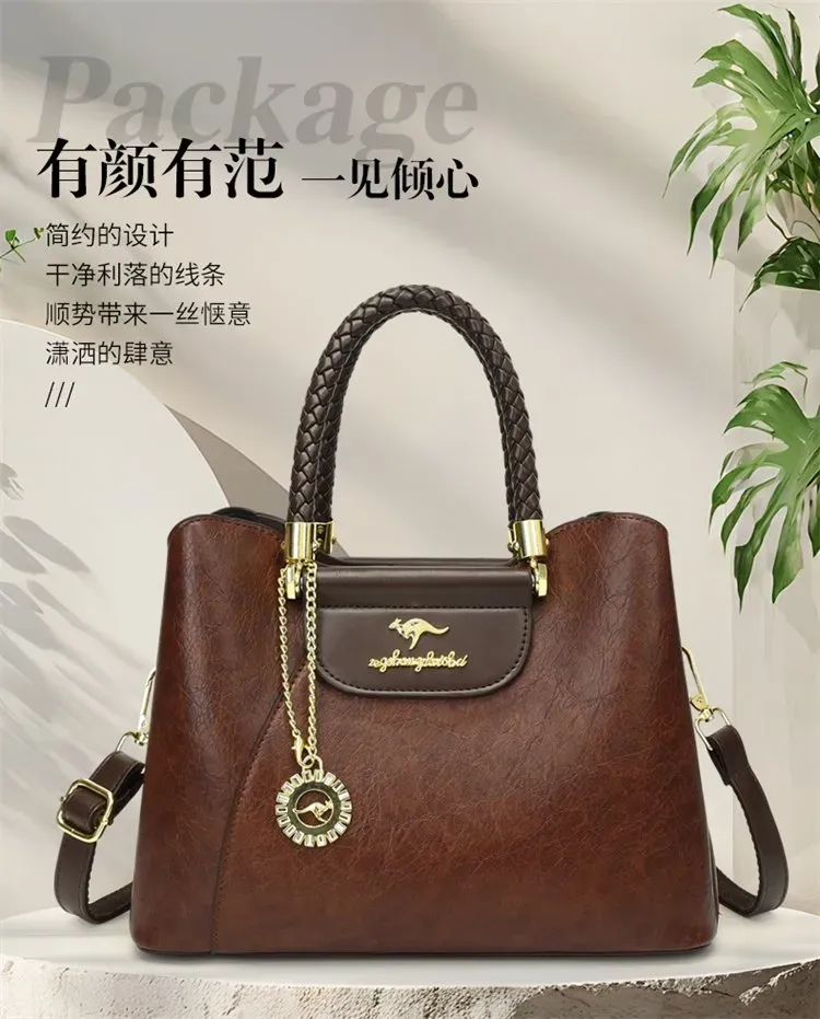 Tas Selempang Wanita Bahan PU Sintetis Polos Warna Beige Tali Lebar Resleting Grosir Import