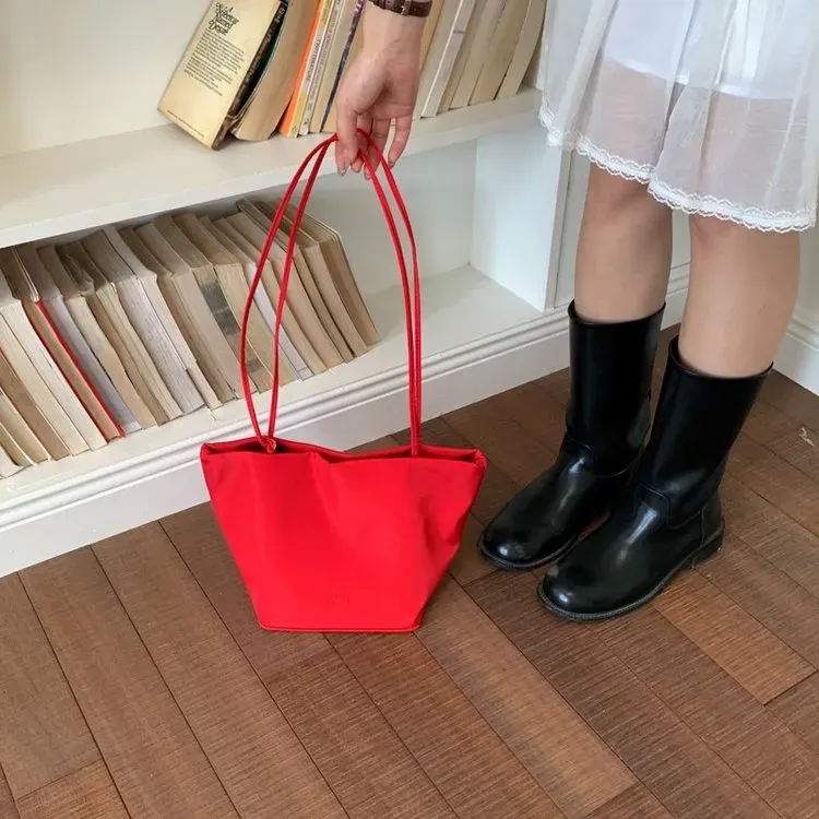 Tas Bucket Wanita Bahan Nylon Polos Warna Merah Bentuk Bucket Tali Panjang Casual Grosir Import