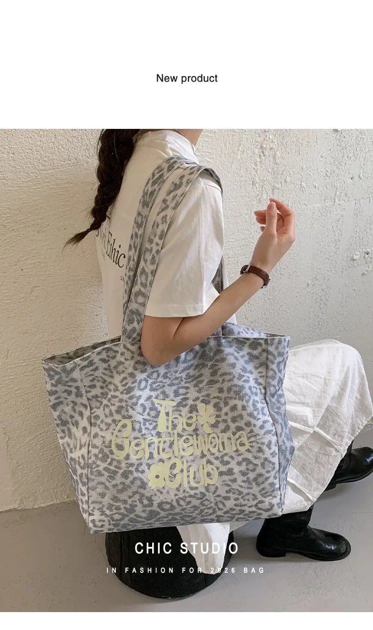 Tas Selempang Wanita Bahan PU Sintetis Motif Print Warna Abu-Abu Bentuk Kotak Resleting Grosir