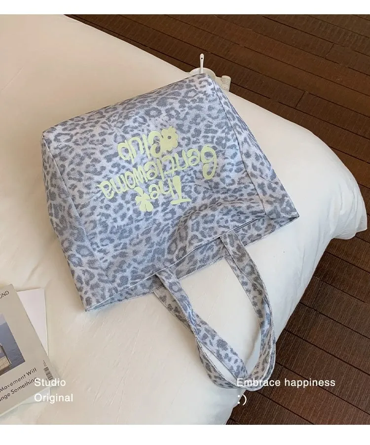 Tas Selempang Wanita Bahan PU Sintetis Motif Print Warna Abu-Abu Bentuk Kotak Resleting Grosir