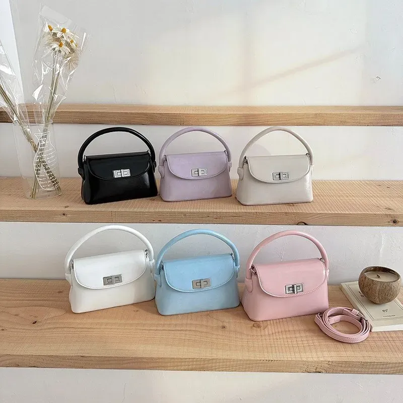 Tas Selempang Wanita Bahan PU Sintetis Polos Warna Hitam Bentuk Kotak Tali Katalog Grosir