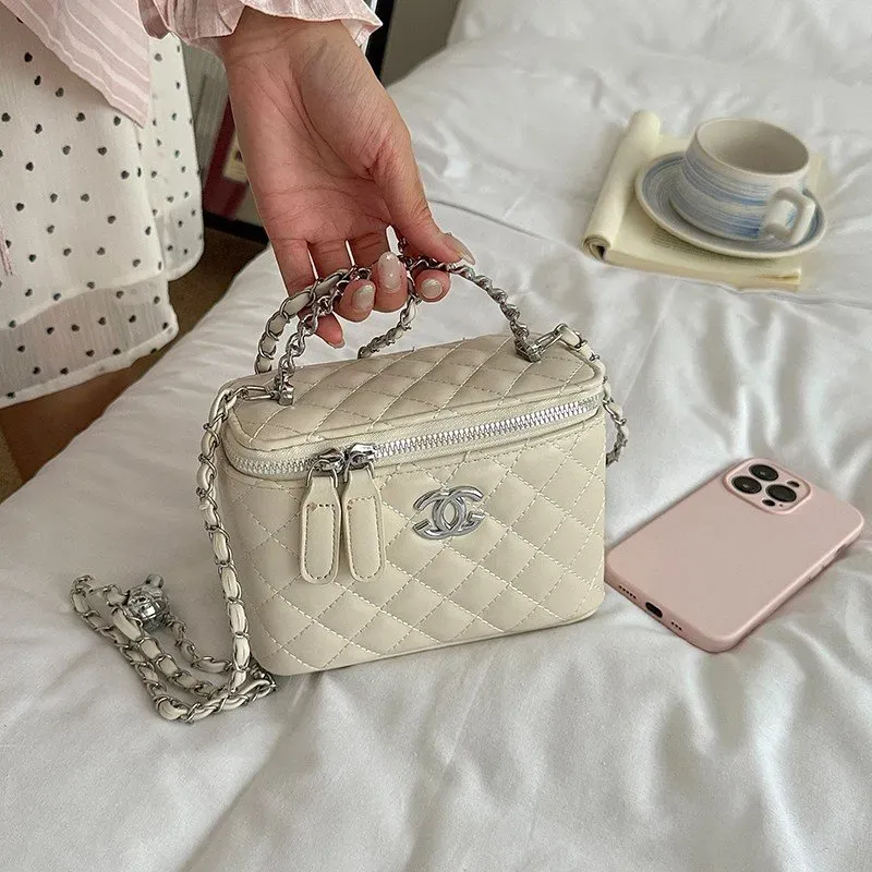 Tas Selempang Wanita Bahan PU Sintetis Polos Warna Hitam Bentuk Kotak Tali Katalog Grosir