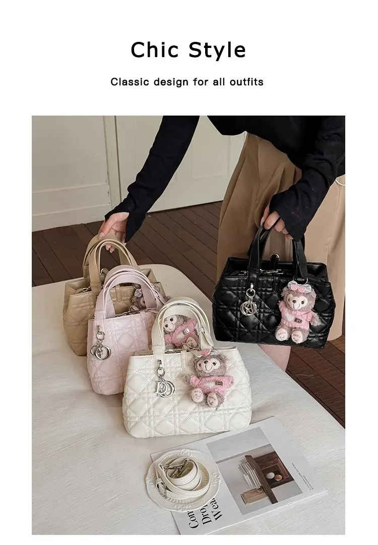 Tas Selempang Wanita Bahan PU Sintetis Model Quilted Warna Hitam Bentuk Kotak Dengan Gantungan
