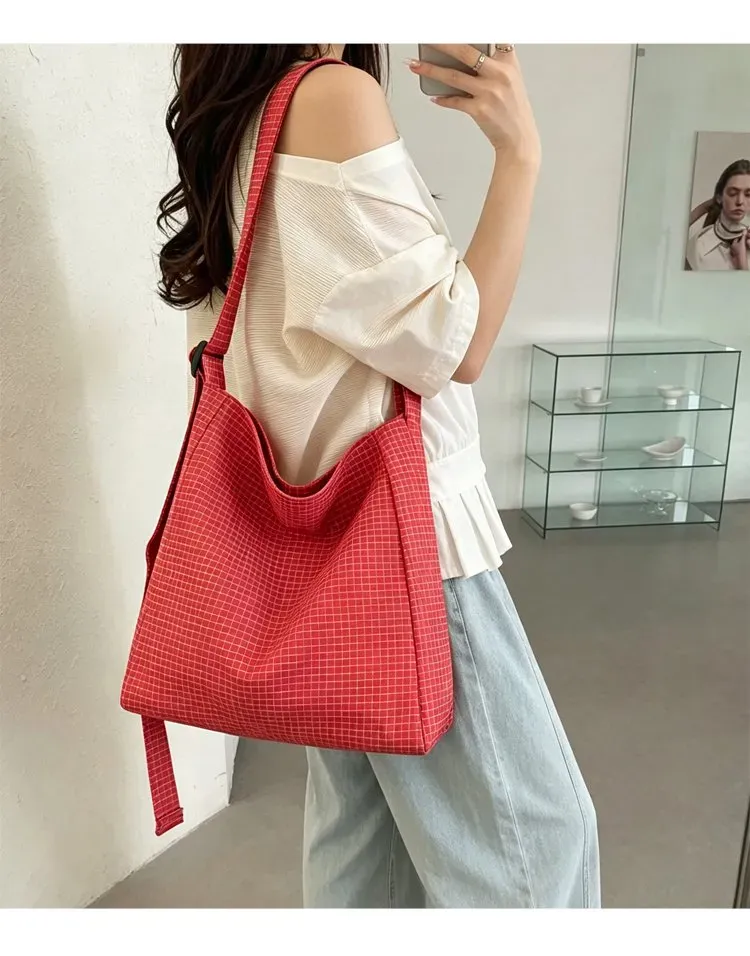 Tas Selempang Wanita Bahan Nylon Motif Print Warna Ungu Bentuk Kotak Tali Grosir Import