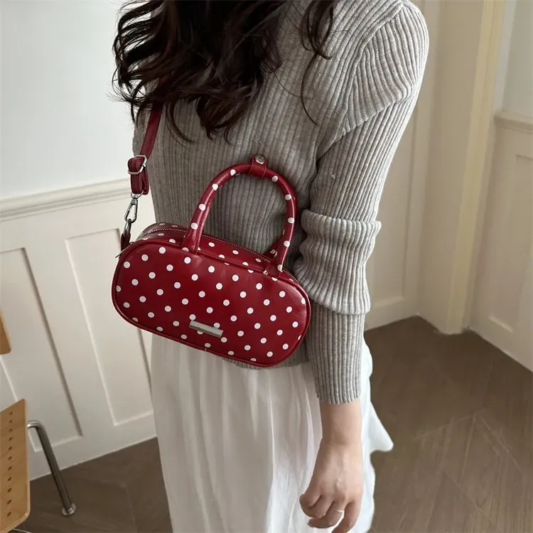 Tas Selempang Wanita Bahan PU Sintetis Motif Polkadot Warna Merah Bentuk Kotak Resleting