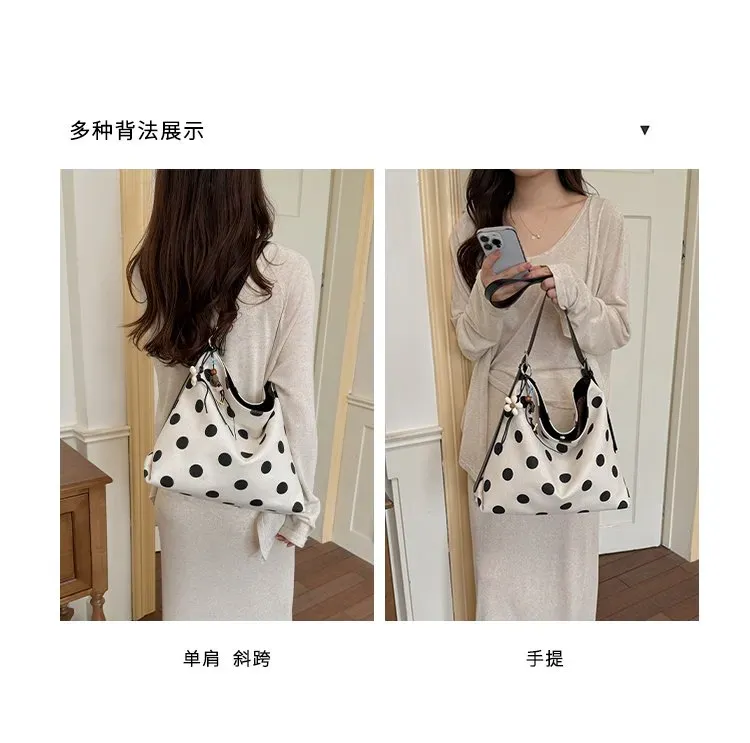Tas Selempang Wanita Bahan PU Sintetis Motif Polkadot Warna Hitam Model Hobo Model Import