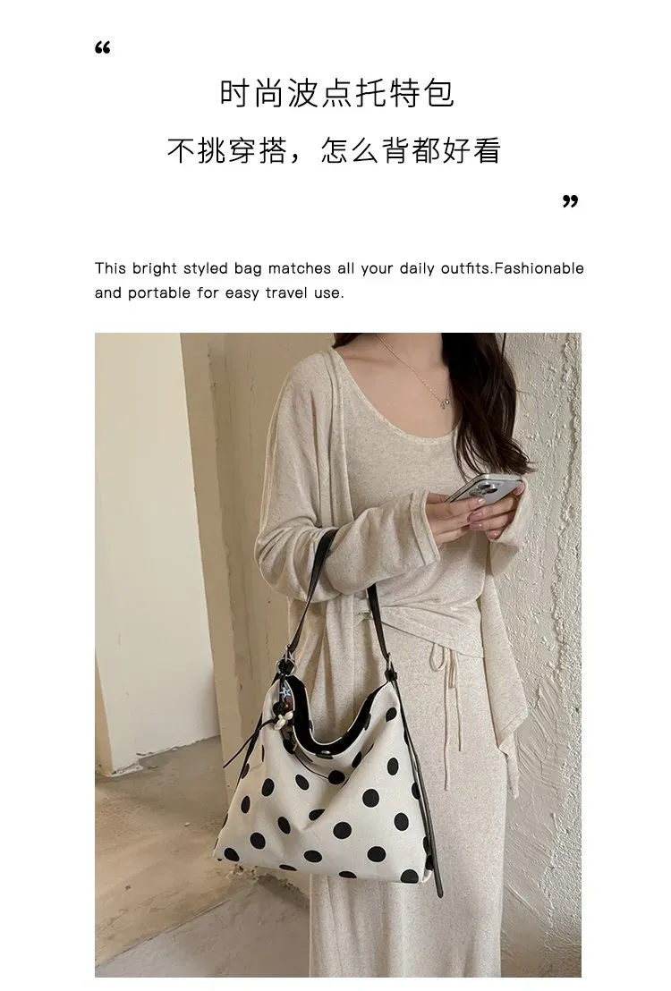 Tas Selempang Wanita Bahan PU Sintetis Motif Polkadot Warna Hitam Model Hobo Model Import