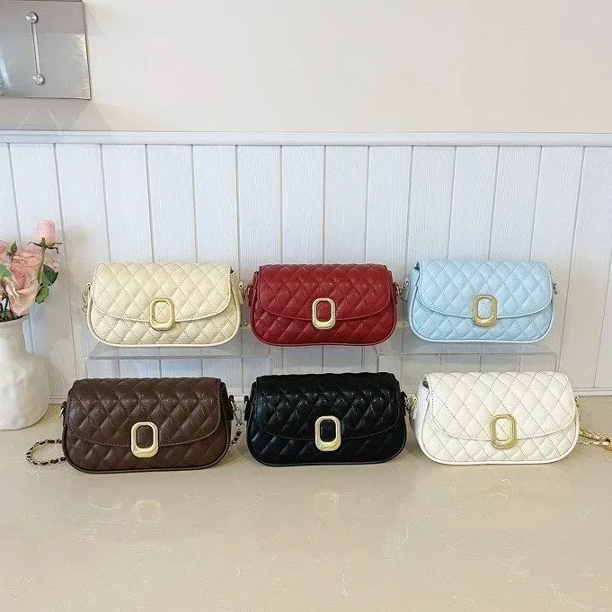 Tas Selempang Wanita Bahan PU Sintetis Model Quilted Warna Hitam Bentuk Kotak Harga Grosir