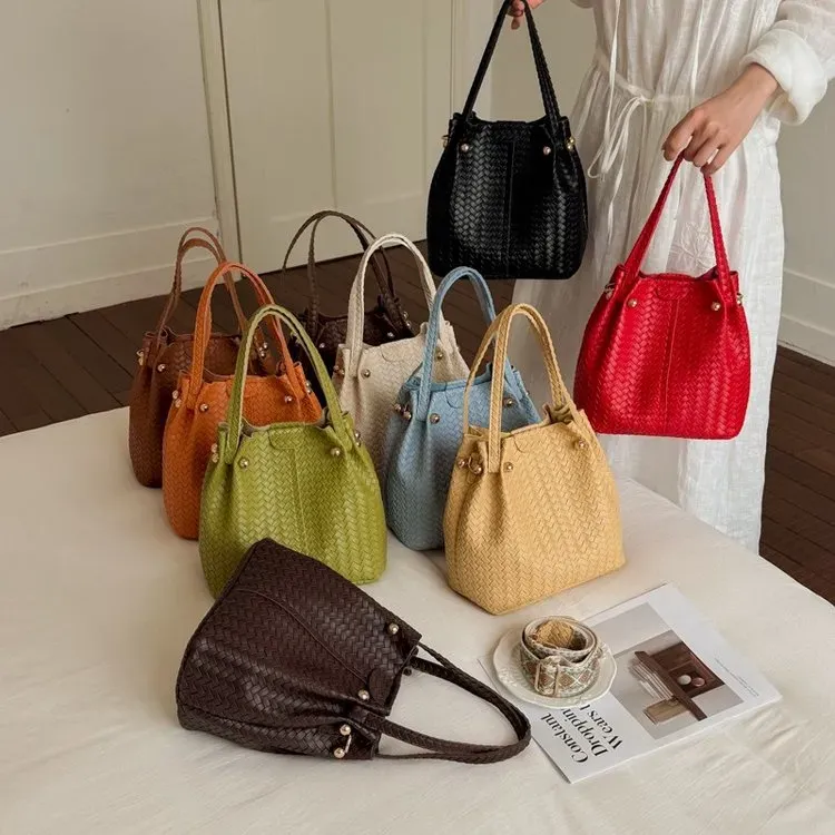 Tas Selempang Wanita Bahan PU Sintetis Polos Warna Hitam Bentuk Kotak Tali untuk Reseller