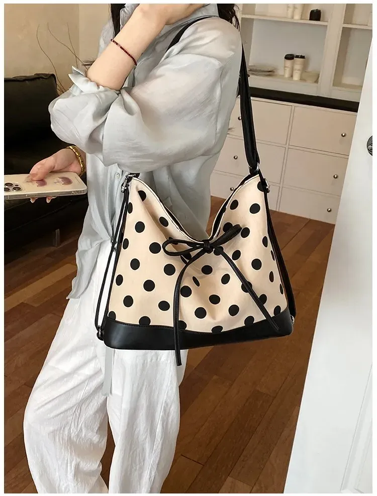 Tas Selempang Wanita Bahan PU Sintetis Motif Polkadot Bentuk Crescent Tali Grosir Import