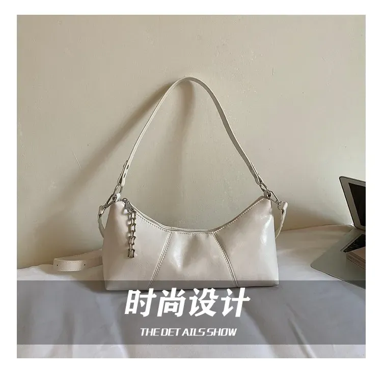 Tas Selempang Wanita Bahan PU Sintetis Polos Warna Hitam Model Hobo Tali Rantai Grosir Import