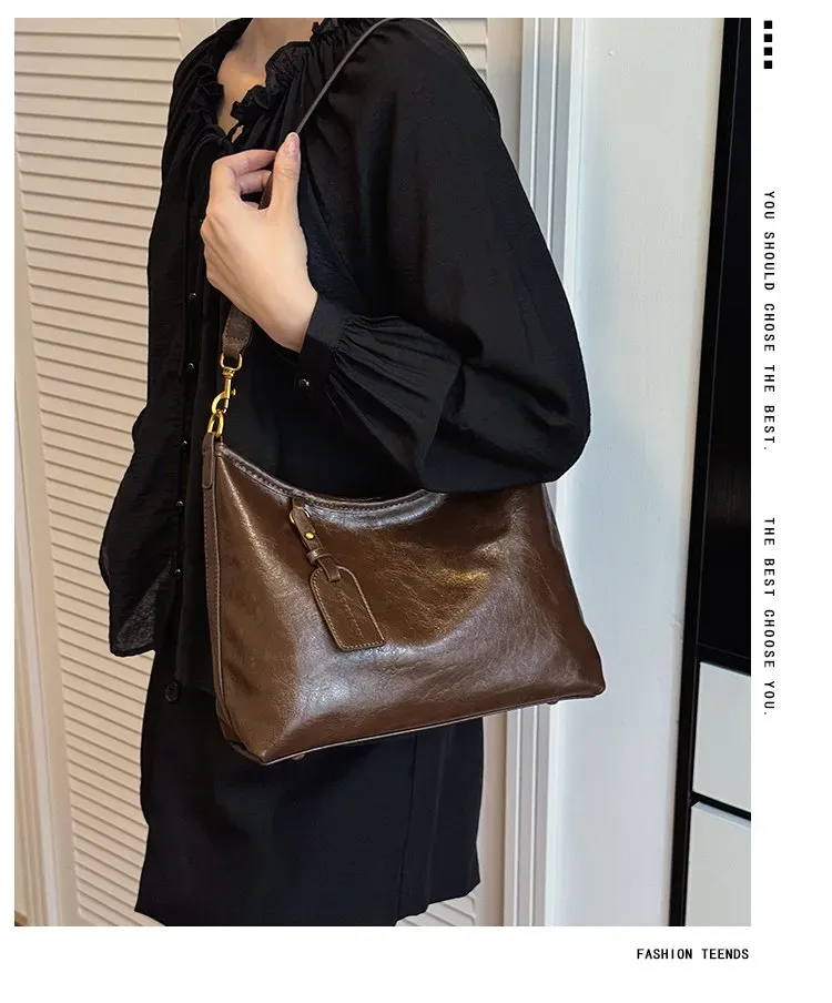 Tas Selempang Wanita Bahan PU Sintetis Polos Warna Hitam Model Hobo Tali Panjang Pilihan