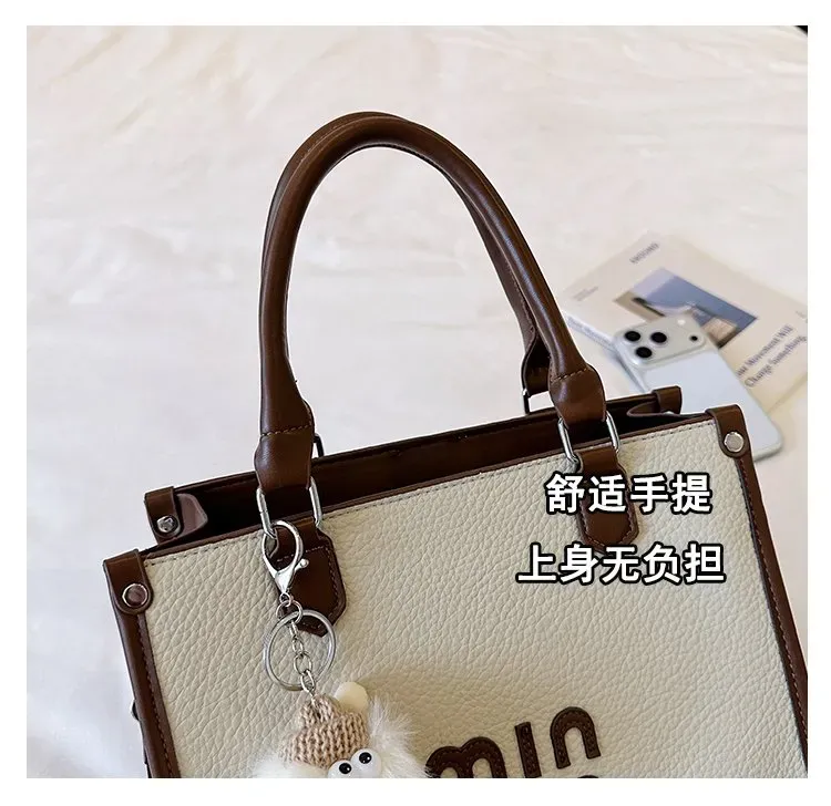 Tas Selempang Wanita Bahan PU Sintetis Polos Warna Hitam Bentuk Kotak Tali Resleting Grosir