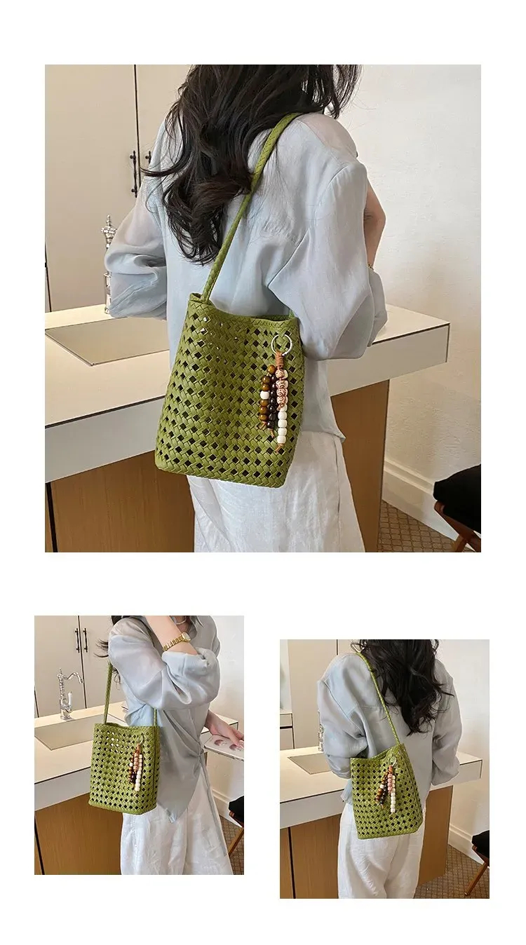 Tas Bucket Wanita Bahan PU Sintetis Motif Print Warna Hitam Bentuk Bucket Tali Katalog Grosir