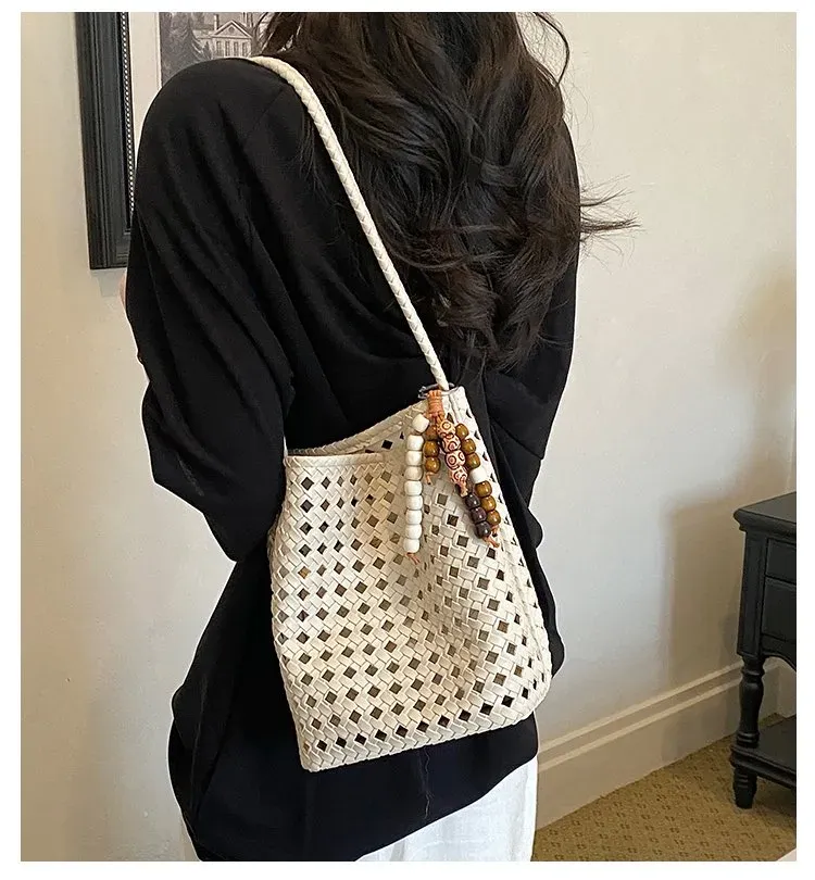 Tas Bucket Wanita Bahan PU Sintetis Motif Print Warna Hitam Bentuk Bucket Tali Katalog Grosir