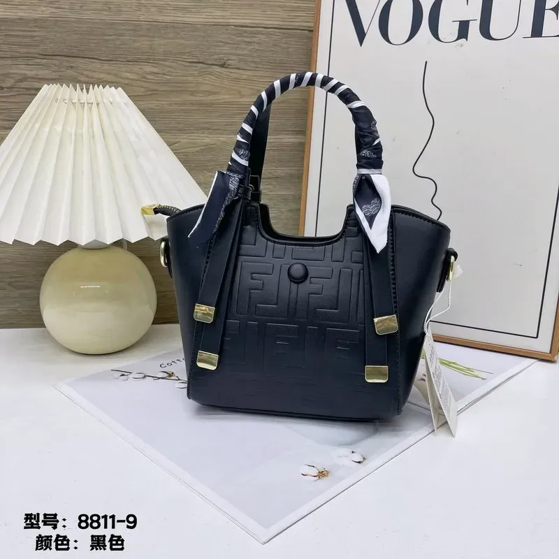 Tas Selempang Wanita Bahan PU Sintetis Motif Print Warna Hitam Bentuk Kotak Tali Resleting