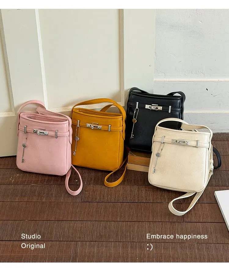 Tas Selempang Wanita Bahan PU Sintetis Polos Bentuk Kotak Tali Panjang Resleting Pilihan
