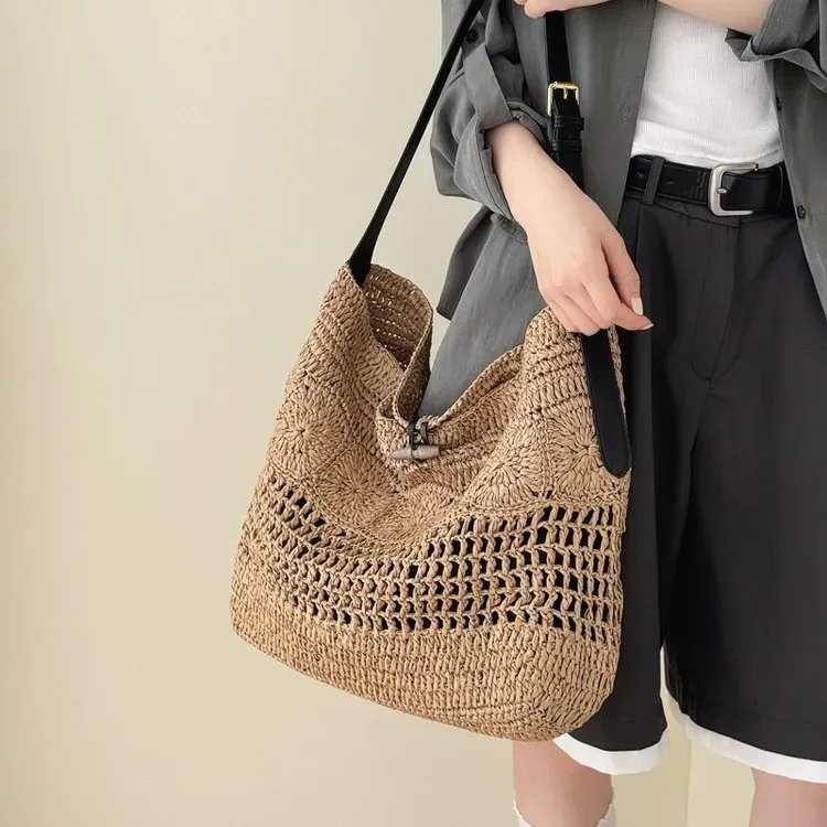 Tas Selempang Wanita Bahan PU Sintetis Motif Polkadot Warna Hitam Bentuk Bulat Grosir Import