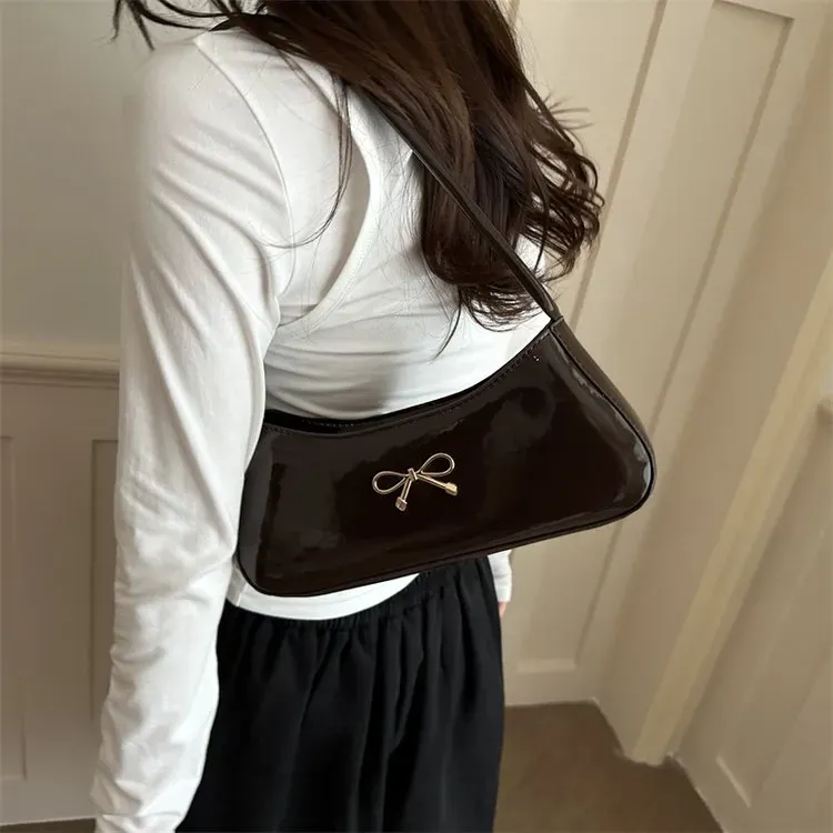 Tas Selempang Wanita Bahan PU Sintetis Polos Warna Merah Bentuk Kotak Tali Lebar untuk Toko