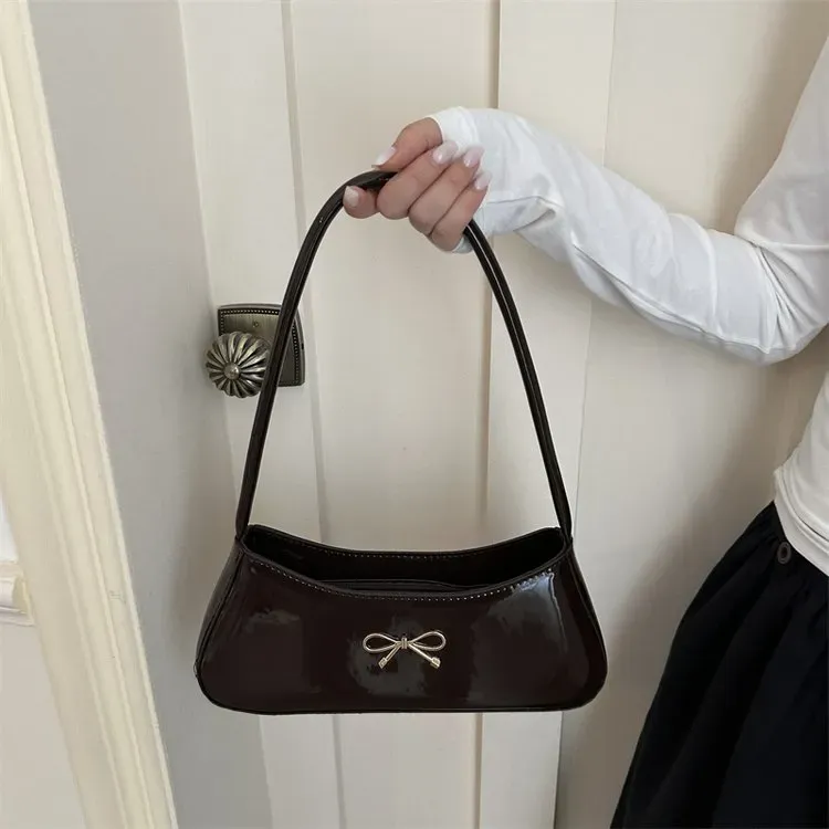 Tas Selempang Wanita Bahan PU Sintetis Polos Warna Merah Bentuk Kotak Tali Lebar untuk Toko