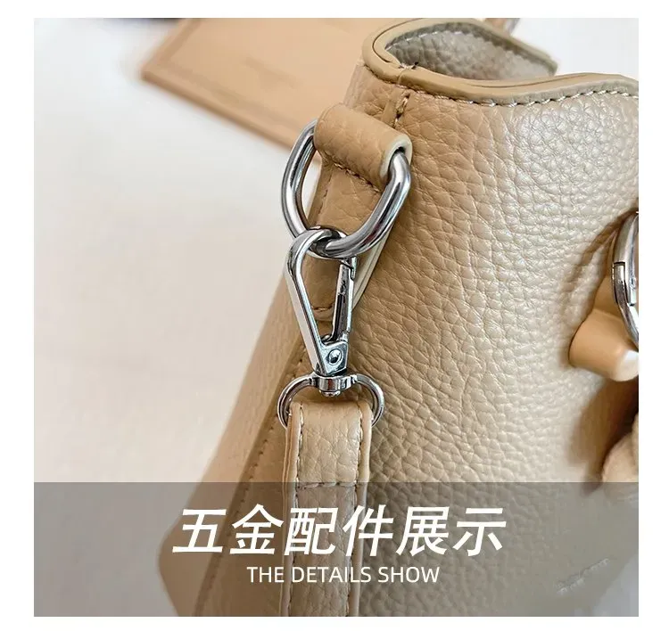 Tas Selempang Wanita Bahan PU Sintetis Polos Bentuk Kotak Tali Panjang Resleting Stok Grosir