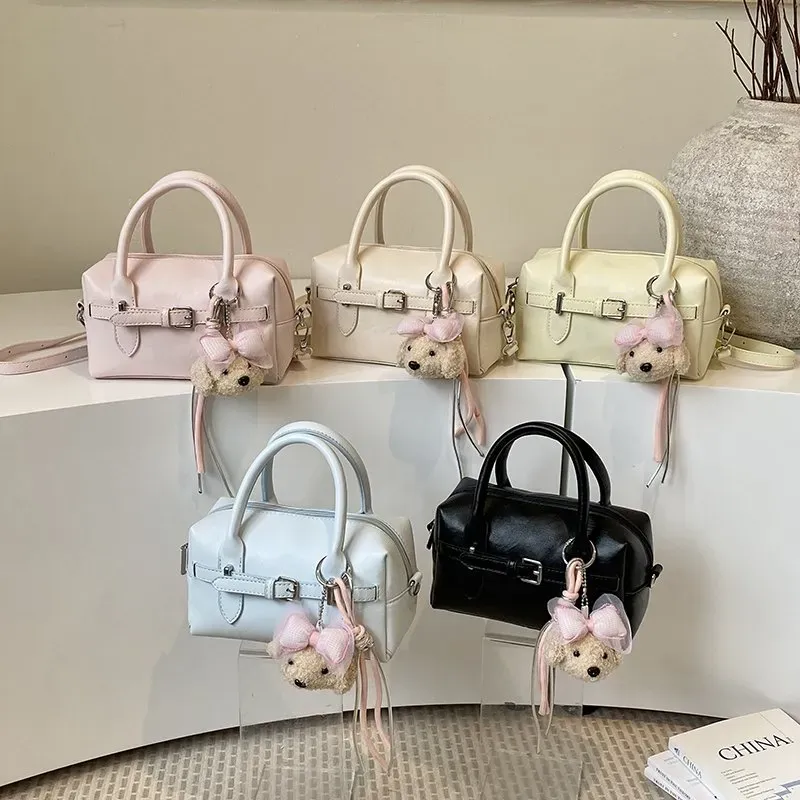 Tas Selempang Wanita Bahan PU Sintetis Polos Warna Hitam Bentuk Kotak Tali Lebar Katalog Grosir