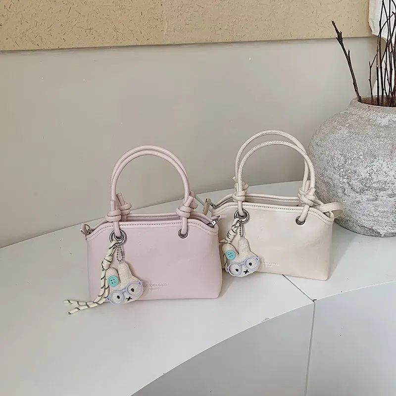 Tas Selempang Wanita Bahan PU Sintetis Polos Warna Hitam Bentuk Kotak Tali Lebar Katalog Grosir