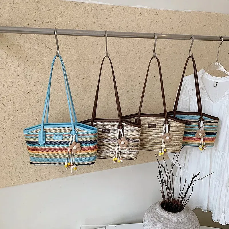 Tas Selempang Wanita Bahan PU Sintetis Polos Warna Hitam Bentuk Kotak Tali Lebar Katalog Grosir