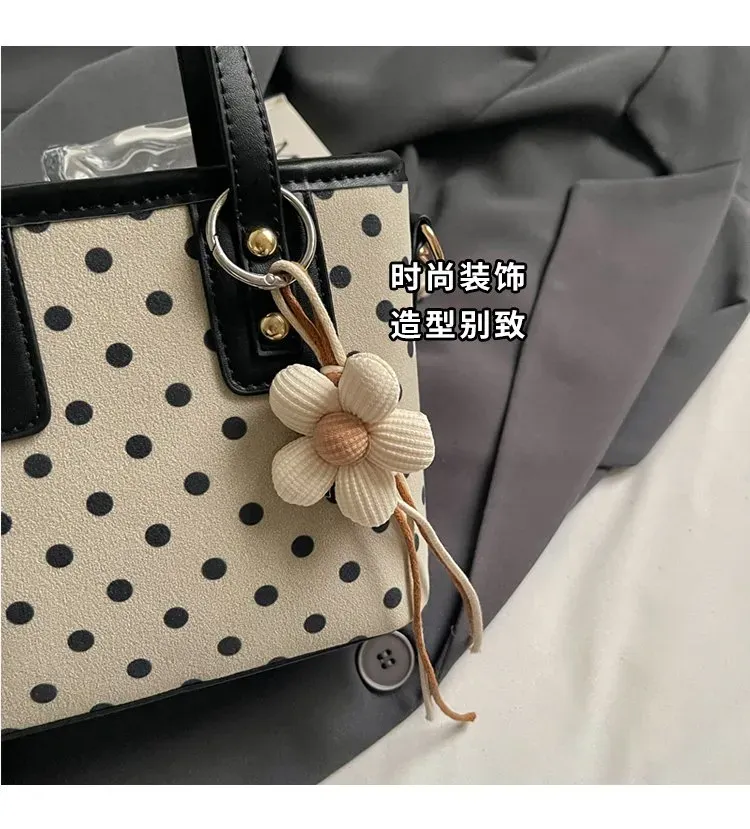 Tas Selempang Wanita Bahan PU Sintetis Motif Polkadot Warna Hitam Bentuk Kotak Resleting