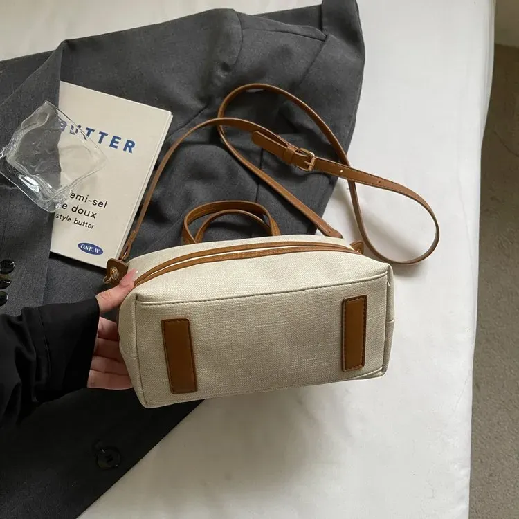 Tas Selempang Wanita Bahan PU Sintetis Polos Bentuk Kotak Tali Panjang Resleting Grosir Import