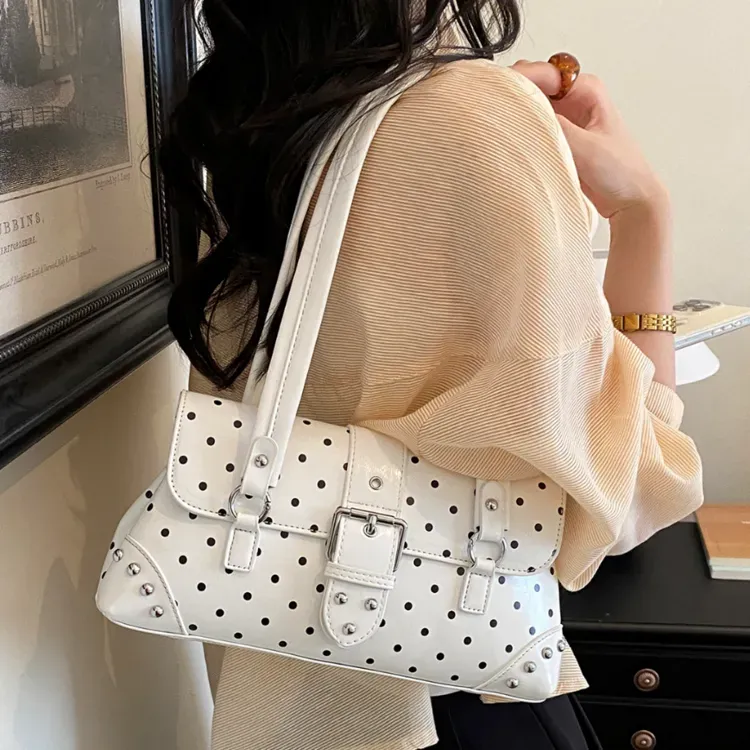 Tas Selempang Wanita Bahan PU Sintetis Polos Warna Hitam Bentuk Kotak Tali Lebar Resleting