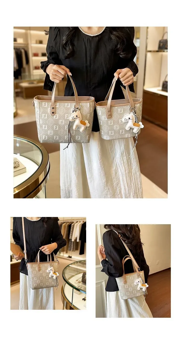 Tas Selempang Wanita Bahan PU Sintetis Motif Print Warna Beige Bentuk Kotak Tali Koleksi