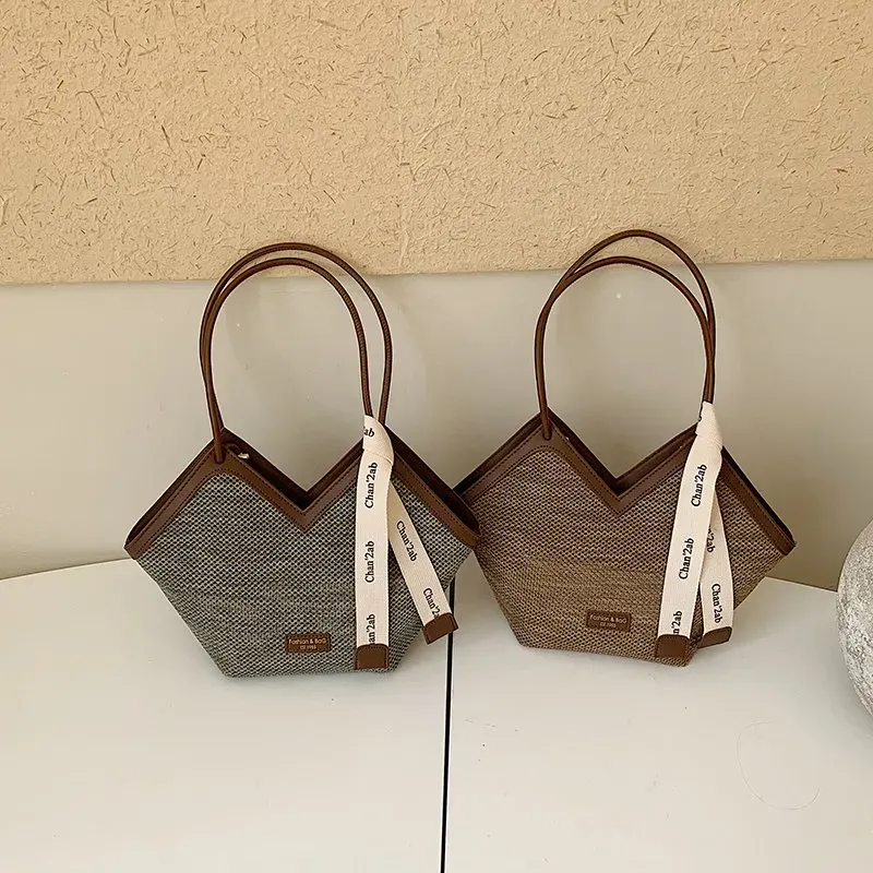 Tas Selempang Wanita Bahan PU Sintetis Polos Warna Abu-Abu Bentuk Kotak Tali Model Import kategori tas selempang grosir