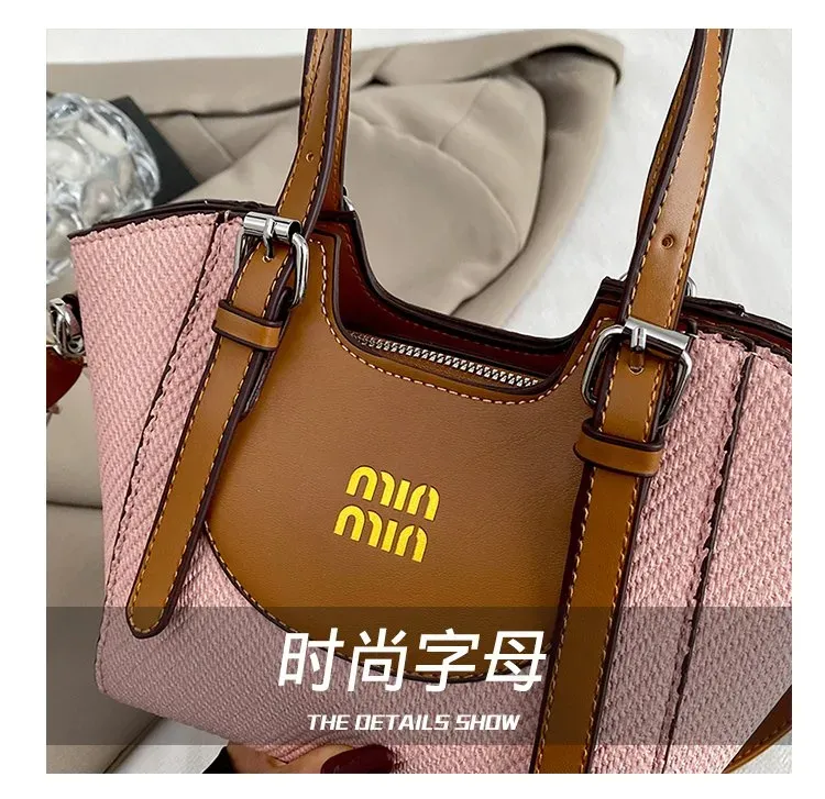 Tas Selempang Wanita Bahan PU Sintetis Motif Print Warna Abu-Abu Bentuk Kotak Grosir Import