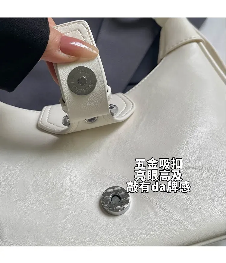 Tas Selempang Wanita Bahan PU Sintetis Polos Model Hobo Tali Panjang Resleting Koleksi Reseller