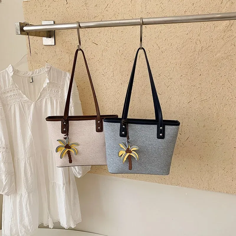 Tas Selempang Wanita Bahan PU Sintetis Polos Warna Abu-Abu Bentuk Kotak Tali Stok China kategori tas selempang grosir