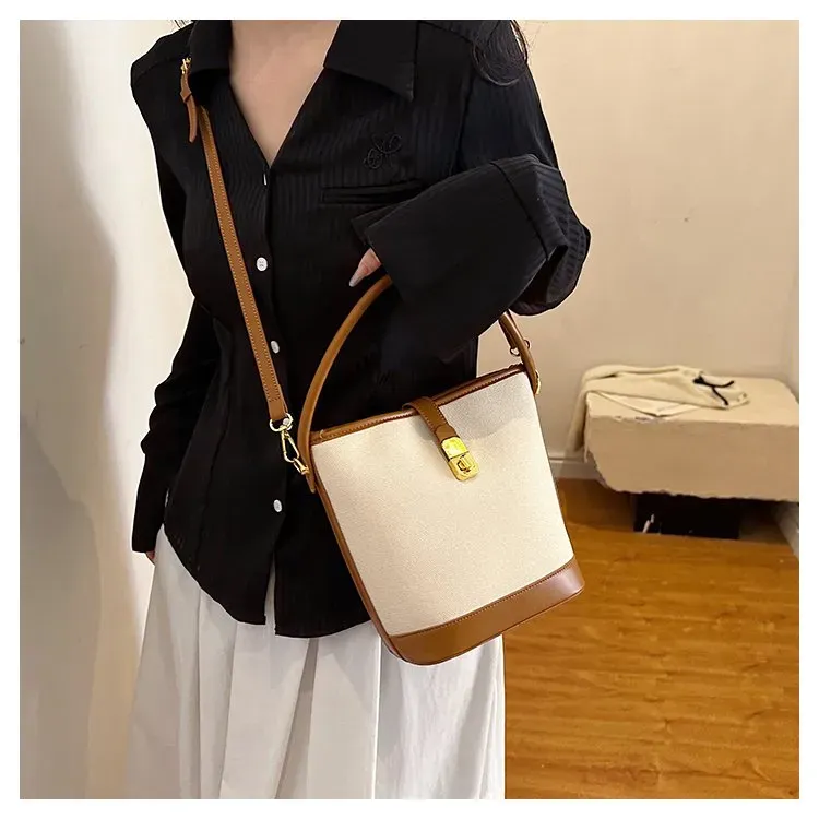 Tas Selempang Wanita Bahan Kanvas Polos Bentuk Kotak Tali Panjang Resleting Grosir Import