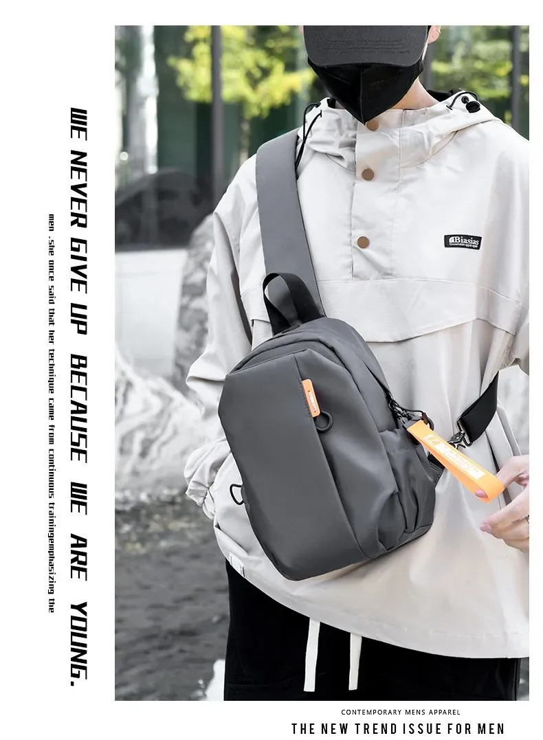 Tas Selempang Pria Bahan Nylon Polos Warna Hitam Bentuk Kotak Tali Lebar Dengan Gantungan