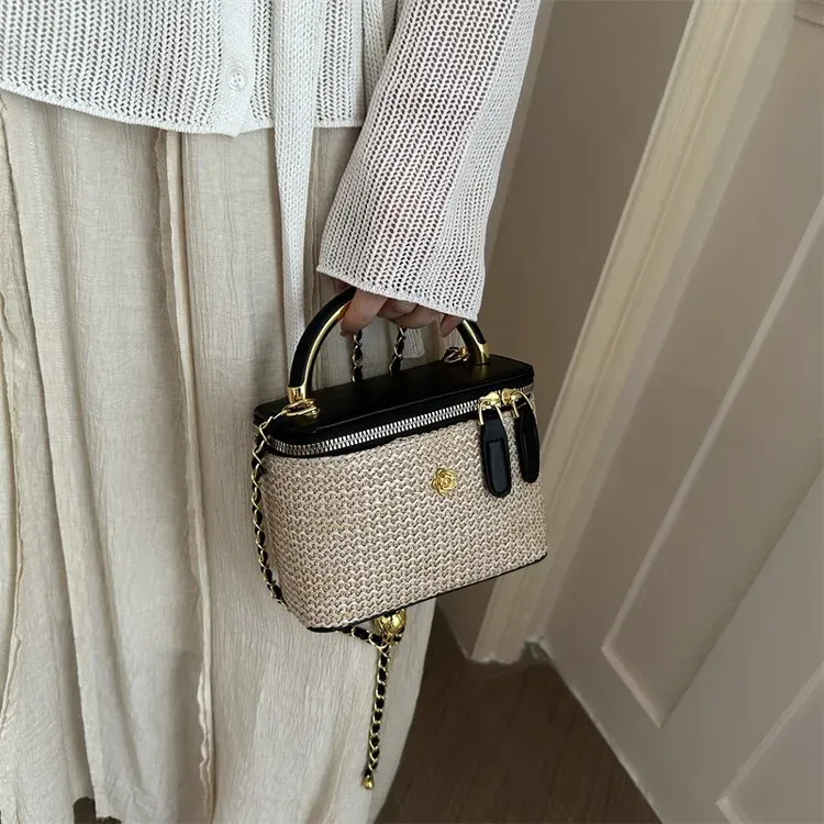 Tas Selempang Wanita Bahan PU Sintetis Tekstur Anyam Warna Beige Bentuk Kotak Grosir Import