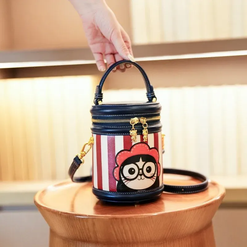 Tas Selempang Wanita Bahan PU Sintetis Motif Print Bentuk Kotak Tali Panjang Model Minimalis