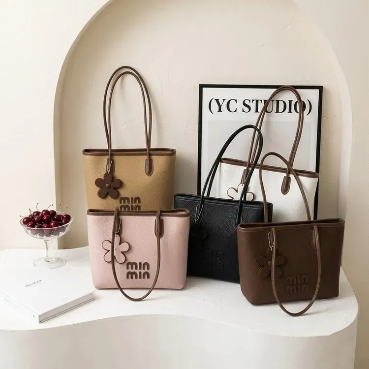 Tas Tote Wanita Bahan PU Sintetis Polos Warna Hitam Bentuk Kotak Tali Lebar Grosir Import