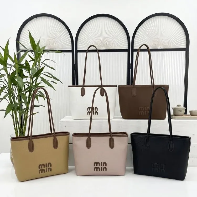 Tas Tote Wanita Bahan PU Sintetis Polos Warna Hitam Bentuk Kotak Tali Lebar Grosir Import
