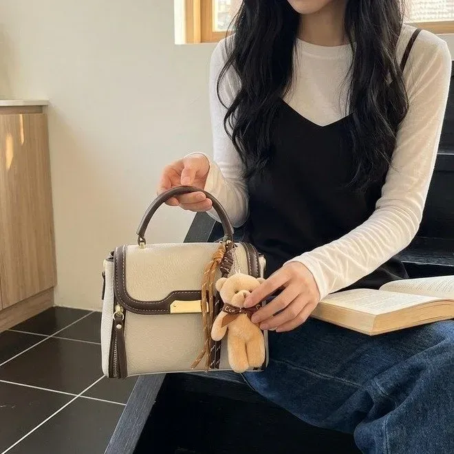 Tas Tote Wanita Bahan PU Sintetis Polos Warna Hitam Bentuk Kotak Tali Lebar Grosir Import