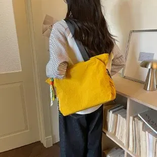 Tas Selempang Wanita Bahan PU Sintetis Polos Warna Kuning Bentuk Kotak Tali untuk Reseller
